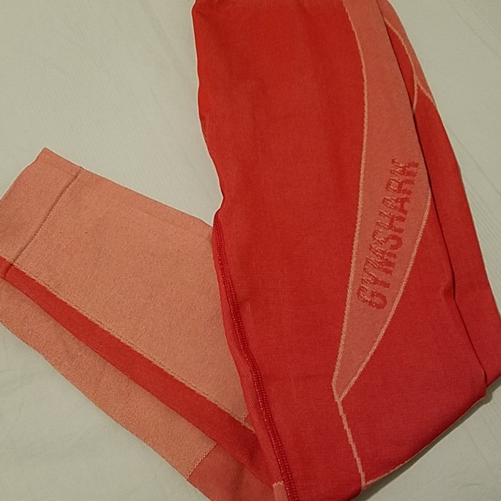 Red Turbo Gymshark leggings